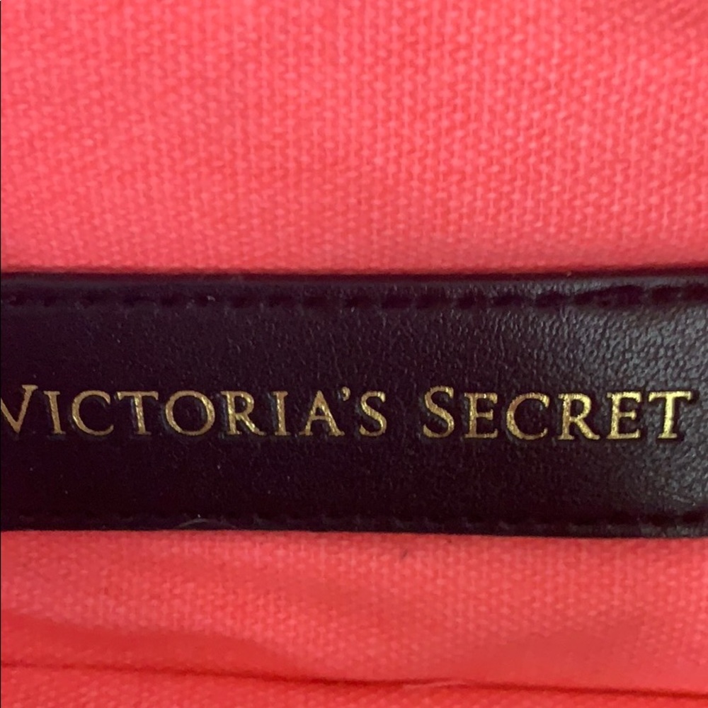 Victoria Secret travel bag - Picture 2 of 7